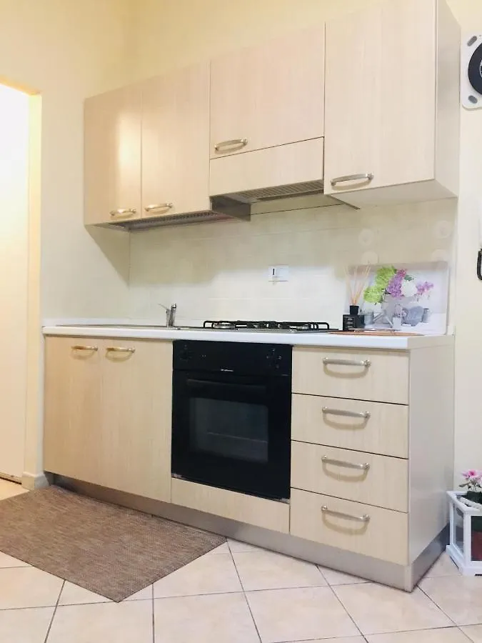 Residenza Manfredi Silvia Ghedi 0*,
