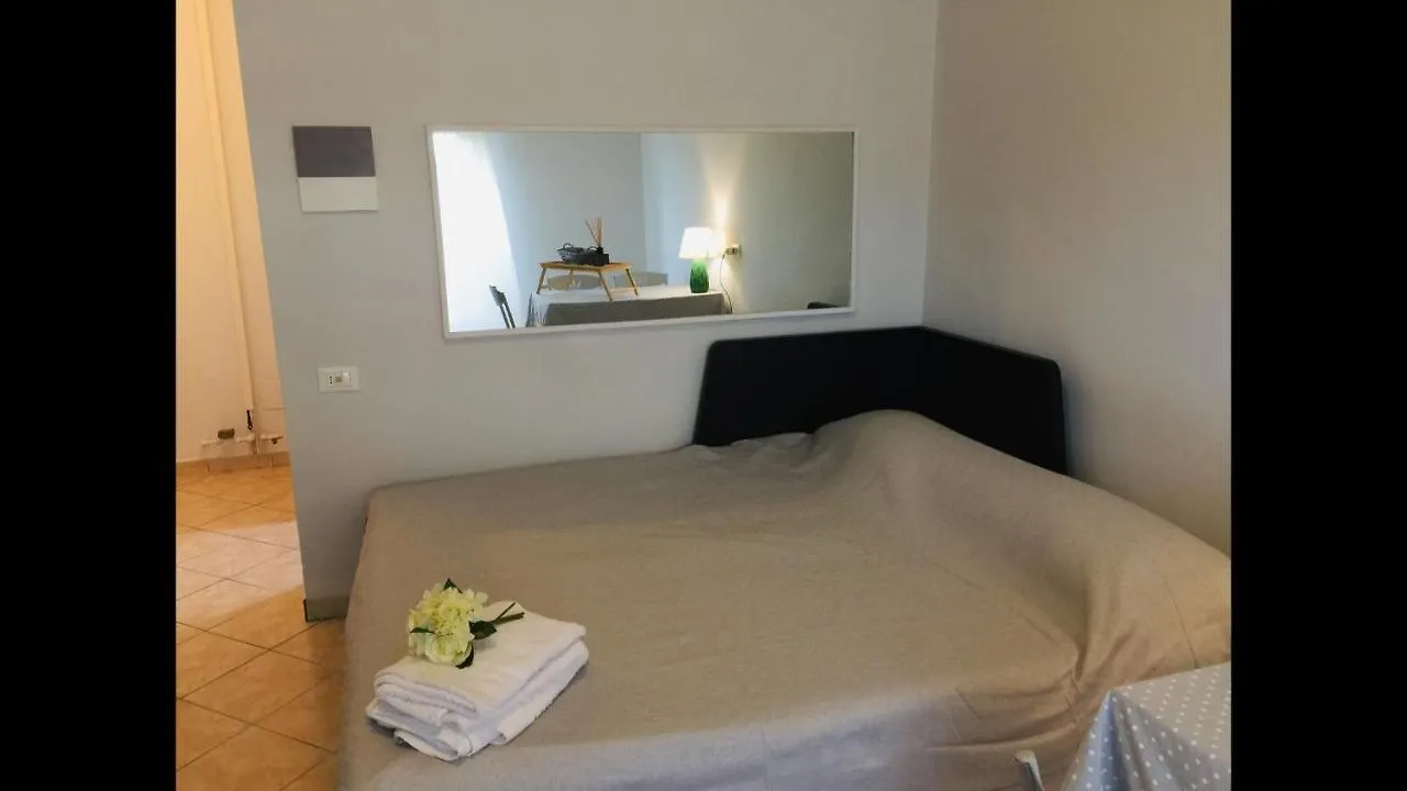 Residenza Manfredi Silvia Ghedi Affittacamere