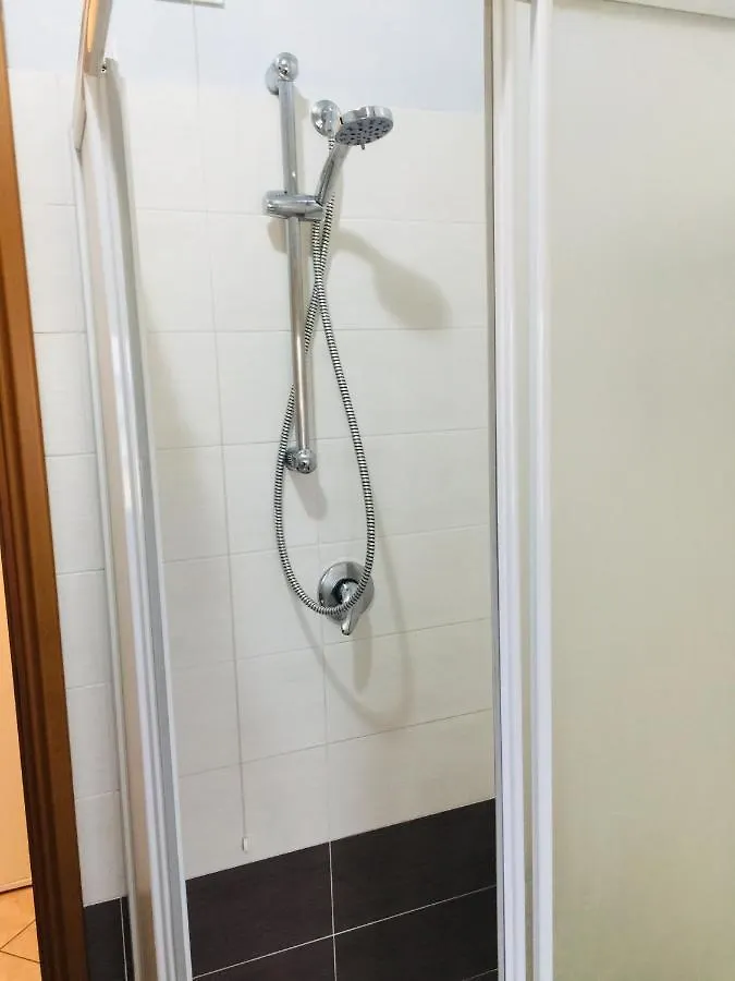 Residenza Manfredi Silvia Ghedi Affittacamere