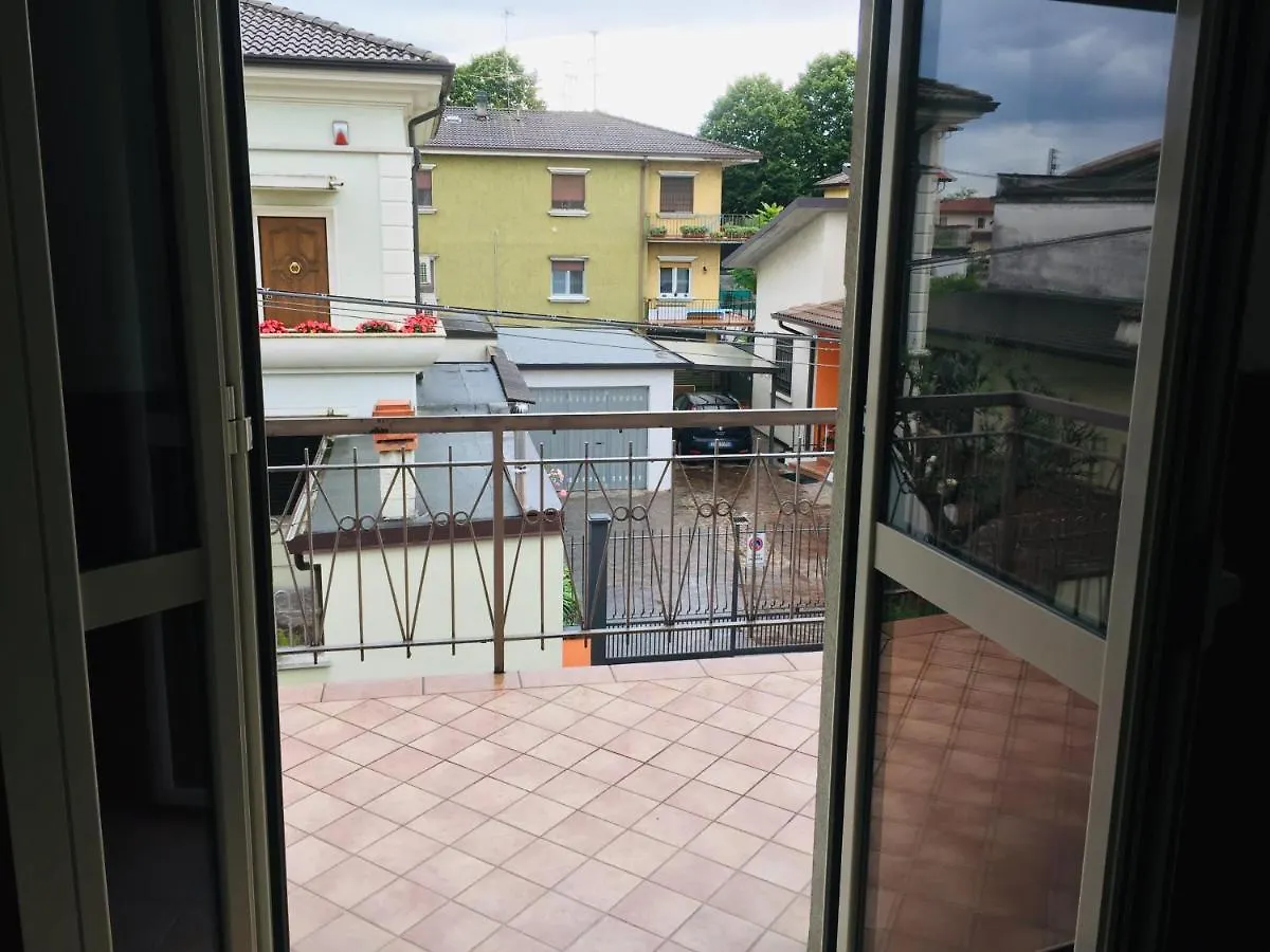 Residenza Manfredi Silvia Ghedi Italia